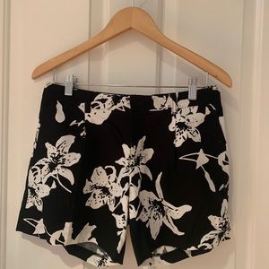 Banana Republic Dress shorts